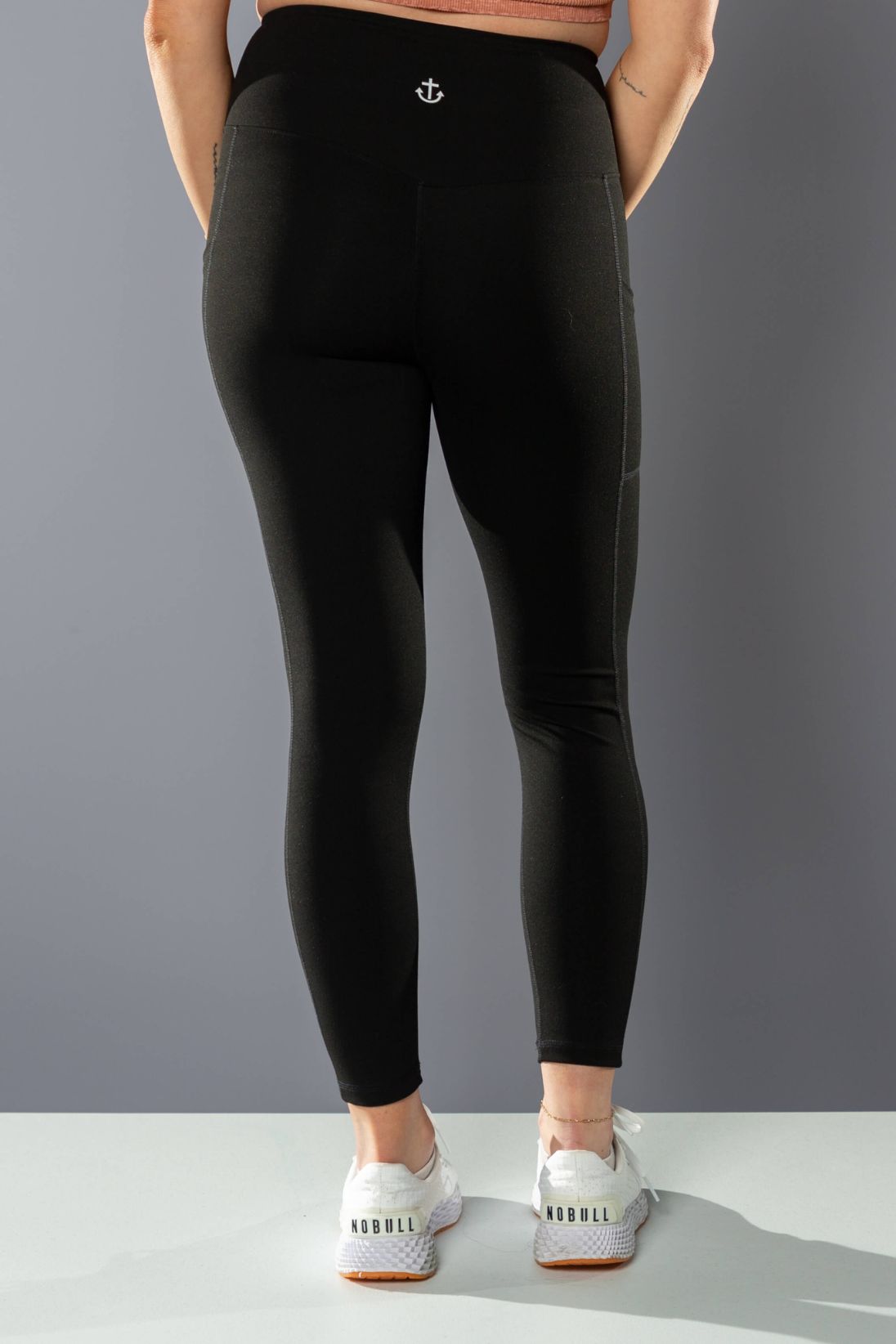 Black High-Waisted Athletic Leggings with Pockets
